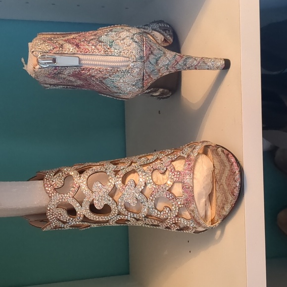 Crystal Open Toe brand new booties never worn - Picture 2 of 4